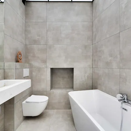 Superb With Hammam -4br-12p- Bastille Parigi